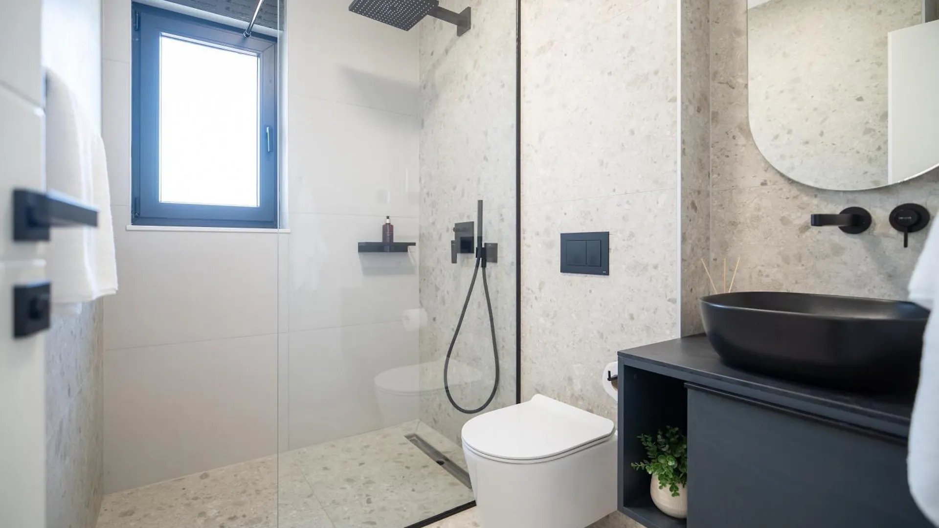 Lavida Penthouse, With Jacuzzi And Sauna Rtina Appartamento